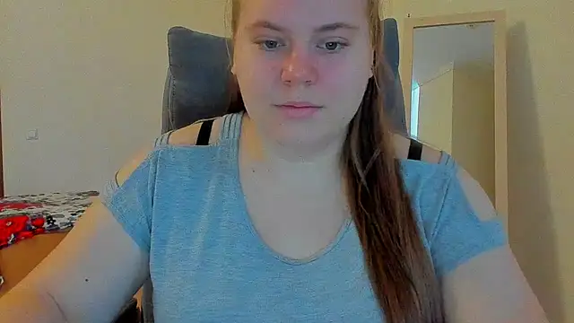 Snapshot of Liza-Mendez chatting on November 16, 2025, 6:18 am Liza-Mendez online show from November 16, 2025, 6:18 am