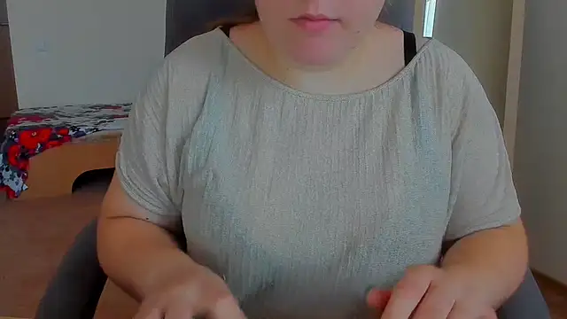 Snapshot of Liza-Mendez chatting on November 18, 2025, 6:17 am Liza-Mendez online show from November 18, 2025, 6:17 am