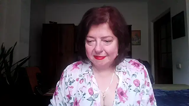 Snapshot of Violet_Pulse chatting on May 18, 2026, 1:38 pm Violet Pulse online show from May 18, 2026, 1:38 pm