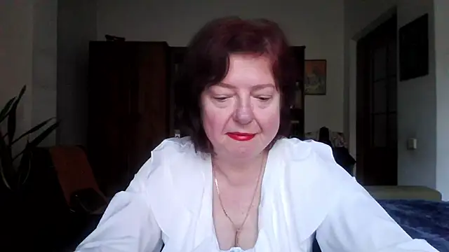 Snapshot of Violet_Pulse chatting on June 2, 2026, 12:27 pm Violet Pulse online show from June 2, 2026, 12:27 pm