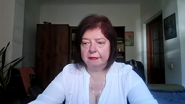 Snapshot of Violet_Pulse chatting on May 7, 2026, 9:56 am Violet Pulse online show from May 7, 2026, 9:56 am