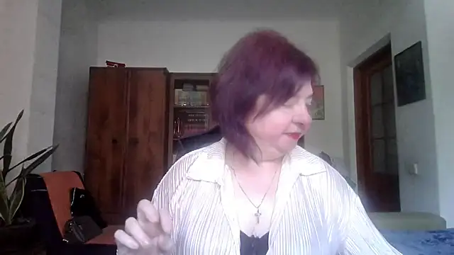 Snapshot of Violet_Pulse chatting on May 15, 2026, 10:24 am Violet Pulse online show from May 15, 2026, 10:24 am