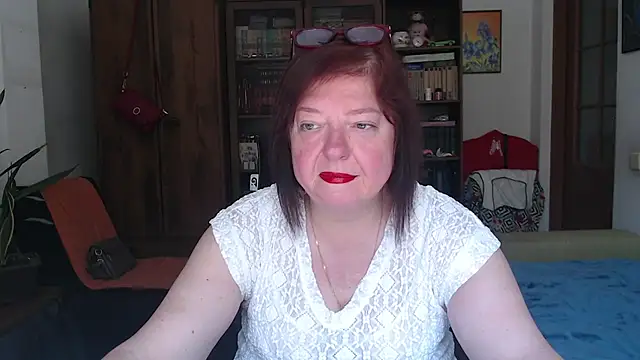 Snapshot of Violet_Pulse chatting on June 29, 2026, 7:15 am Violet Pulse online show from June 29, 2026, 7:15 am