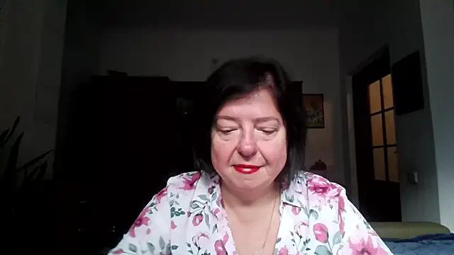 Violet Pulse online show from November 18, 2025, 7:55 am