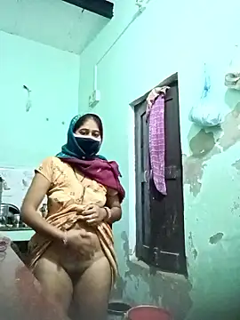 Cute-Charvii online show from January 13, 2026, 2:15 am