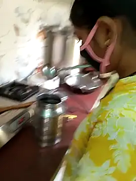 Snapshot of Cute-Charvii chatting on October 29, 2025, 6:12 am Cute-Charvii online show from October 29, 2025, 6:12 am