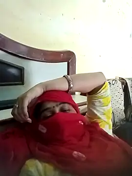 Cute-Charvii online show from April 15, 2026, 7:47 am