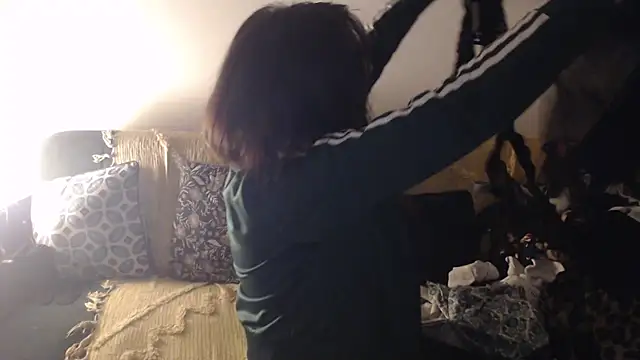 LolaHoop online show from October 29, 2025, 9:25 pm