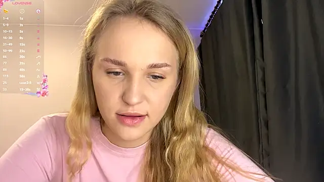 Snapshot of TanekaBoitel chatting on October 12, 2025, 10:16 am TanekaBoitel online show from October 12, 2025, 10:16 am