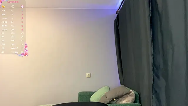 Snapshot of TanekaBoitel chatting on October 4, 2025, 10:17 am TanekaBoitel online show from October 4, 2025, 10:17 am