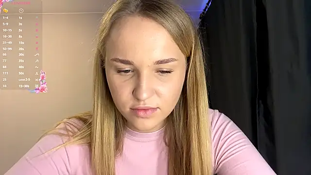 Snapshot of TanekaBoitel chatting on October 7, 2025, 10:27 am TanekaBoitel online show from October 7, 2025, 10:27 am