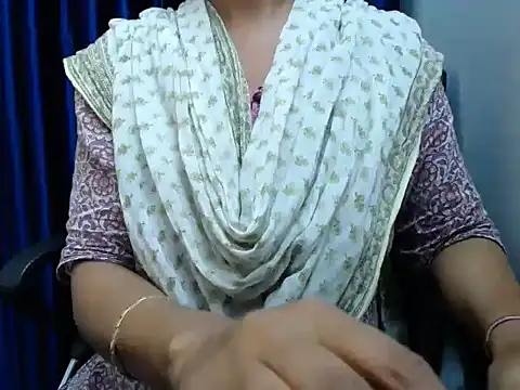 Snapshot of priya_gupta7 chatting on October 17, 2025, 2:19 pm priya gupta7 online show from October 17, 2025, 2:19 pm