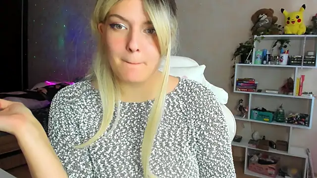 Snapshot of Alice_Casey_new chatting on October 7, 2025, 8:59 am Alice Casey new online show from October 7, 2025, 8:59 am