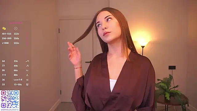 Snapshot of AdrianaCoenen chatting on November 15, 2025, 5:06 pm AdrianaCoenen online show from November 15, 2025, 5:06 pm