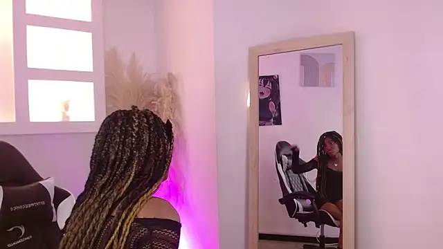 onyx ebony online show from October 31, 2025, 12:46 pm