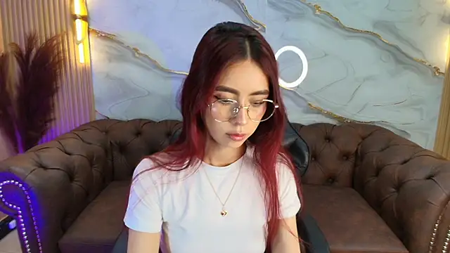 Snapshot of mia_tf chatting on September 22, 2025, 1:28 pm mia tf online show from September 22, 2025, 1:28 pm