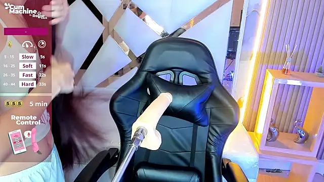 mia tf online show from December 4, 2025, 1:43 pm