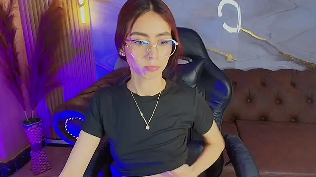 Snapshot of mia_tf chatting on October 16, 2025, 1:30 pm mia tf online show from October 16, 2025, 1:30 pm