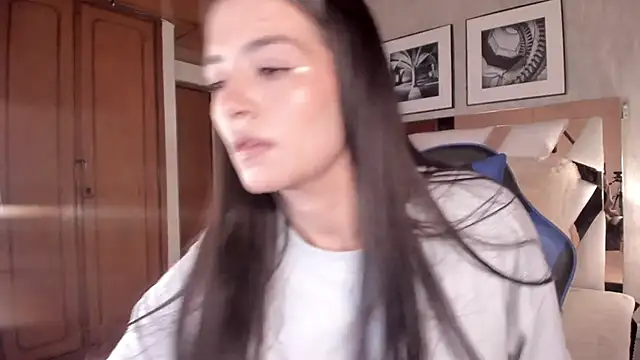 Snapshot of HaathorX chatting on February 8, 2026, 6:38 pm HaathorX online show from February 8, 2026, 6:38 pm