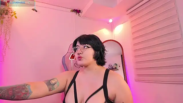 Snapshot of Berrykww_ chatting on September 29, 2025, 10:37 pm Berrykww online show from September 29, 2025, 10:37 pm