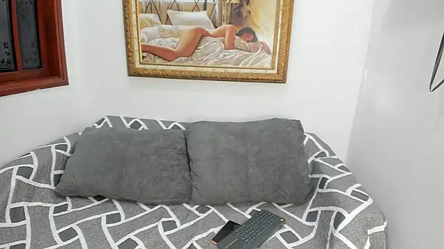 SeleneAndDorian online show from October 17, 2025, 8:54 pm