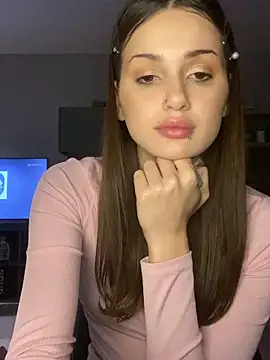 Snapshot of SoShyEmmyyy chatting on October 14, 2025, 8:09 pm SoShyEmmyyy online show from October 14, 2025, 8:09 pm