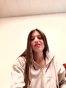 Snapshot of SALOME-28_ chatting on October 9, 2025, 2:06 pm SALOME-28 online show from October 9, 2025, 2:06 pm