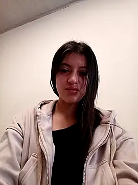 Snapshot of SALOME-28_ chatting on October 1, 2025, 2:21 pm SALOME-28 online show from October 1, 2025, 2:21 pm