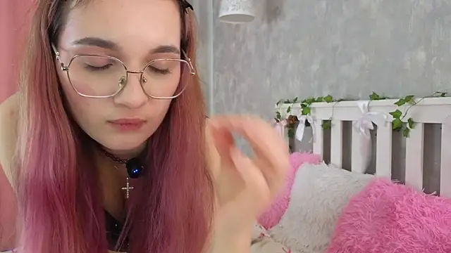 vivyboo111 online show from May 15, 2026, 8:29 pm