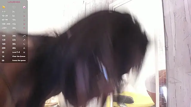 EmillyLim online show from April 7, 2026, 8:32 pm