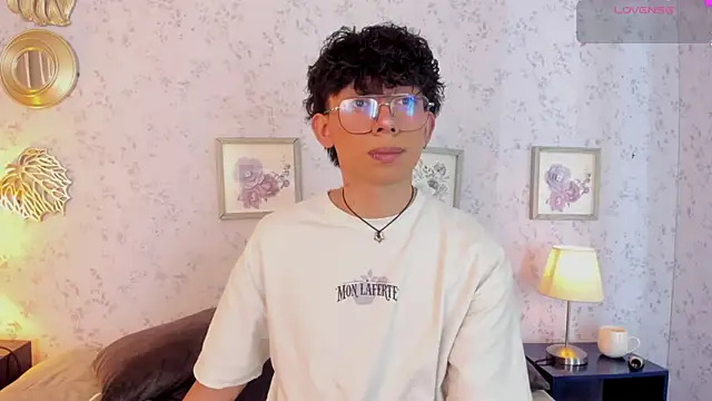 Snapshot of liam_twiink chatting on June 26, 2026, 7:52 pm liam twiink online show from June 26, 2026, 7:52 pm