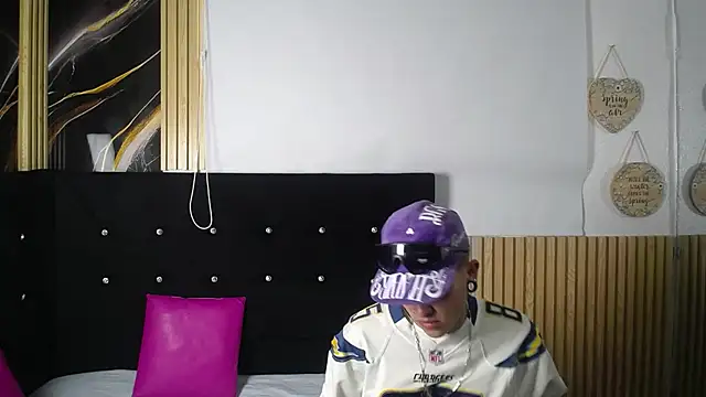 Snapshot of oblivionlove chatting on February 7, 2026, 1:41 pm oblivionlove online show from February 7, 2026, 1:41 pm