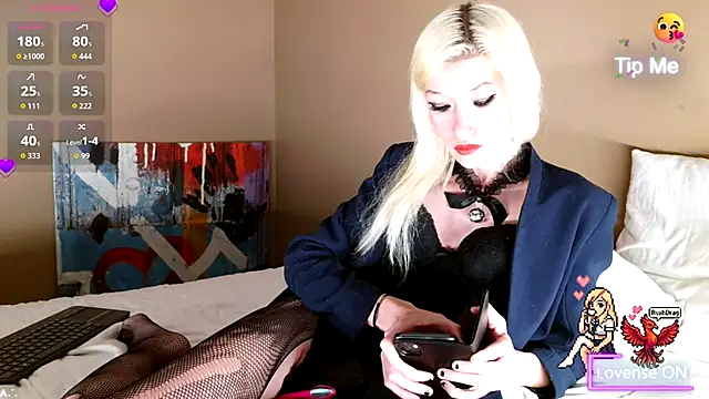 GirlFeetQueen online show from November 10, 2025, 8:58 pm