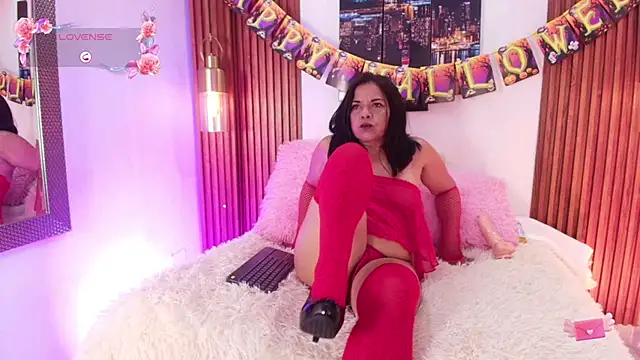 Snapshot of EvaGoddess_ chatting on October 17, 2025, 6:53 pm EvaGoddess online show from October 17, 2025, 6:53 pm