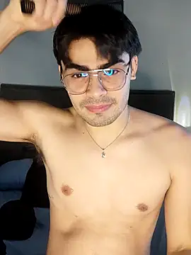 Snapshot of Mason_grey chatting on October 14, 2025, 8:53 pm Mason grey online show from October 14, 2025, 8:53 pm