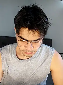 Snapshot of Mason_grey chatting on October 31, 2025, 12:24 pm Mason grey online show from October 31, 2025, 12:24 pm