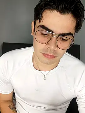 Snapshot of Mason_grey chatting on November 9, 2025, 10:14 pm Mason grey online show from November 9, 2025, 10:14 pm