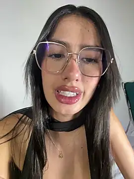 Snapshot of Julieta_Duque chatting on July 14, 2026, 3:22 am Julieta Duque online show from July 14, 2026, 3:22 am
