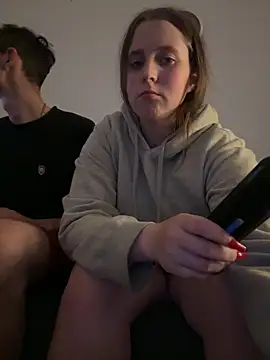 YoungNele18 online show from September 21, 2025, 7:08 pm