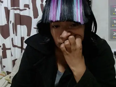 Acelinrose online show from April 11, 2026, 12:29 am