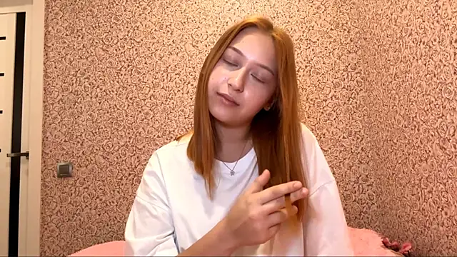 Snapshot of FieryAmelia chatting on September 30, 2025, 12:11 pm FieryAmelia online show from September 30, 2025, 12:11 pm