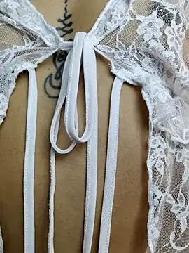 Snapshot of ValeNiitaLuv chatting on February 12, 2026, 4:34 am ValeNiitaLuv online show from February 12, 2026, 4:34 am