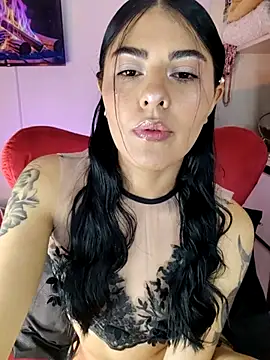 ValeNiitaLuv online show from April 1, 2026, 4:25 am