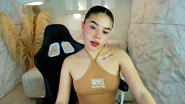 ambarina r online show from October 21, 2025, 3:06 am