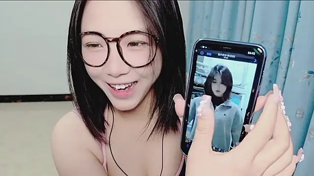 Cherry S online show from October 10, 2025, 1:45 pm