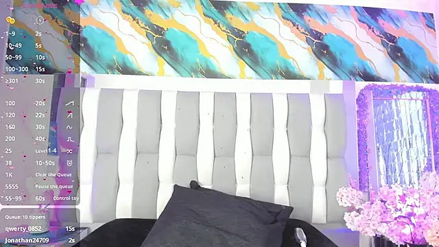 Snapshot of IsaDiiaz chatting on February 15, 2026, 7:51 am IsaDiiaz online show from February 15, 2026, 7:51 am