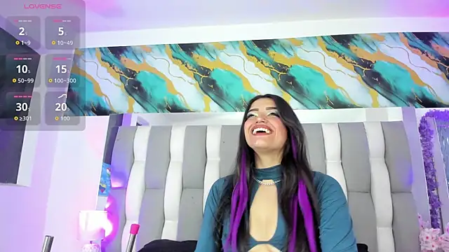 IsaDiiaz online show from April 3, 2026, 5:14 am