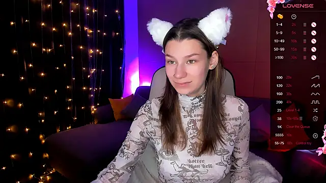 LinaBlossom  online show from November 12, 2025, 8:29 am