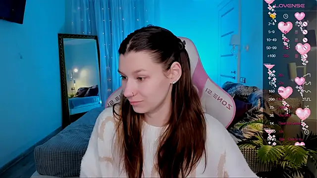 LinaBlossom  online show from May 17, 2026, 6:24 am