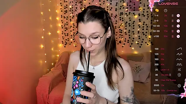 LinaBlossom  online show from October 12, 2025, 2:46 am